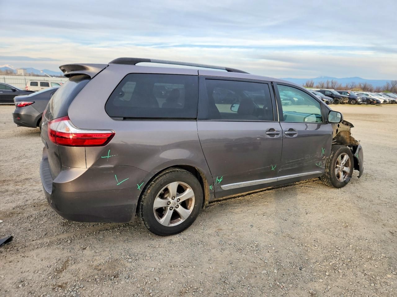 2016 Toyota Sienna le