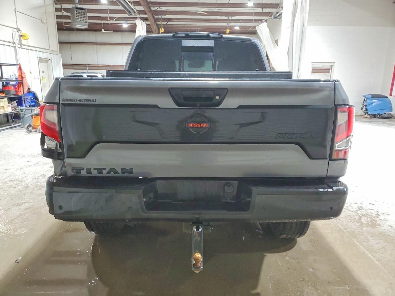 2022 Nissan Titan sv