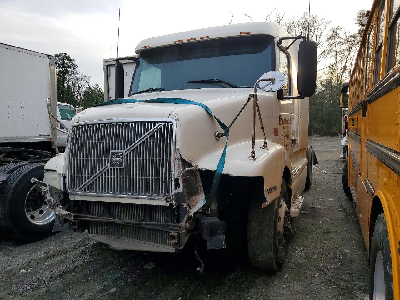1999 Volvo VN