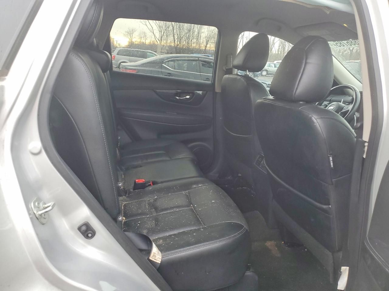 2017 Nissan Rogue sv