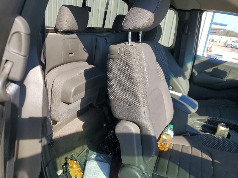 2013 Nissan Frontier sv