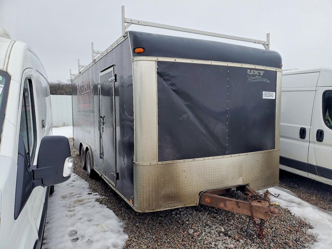 2004 Other 2004 TRI-QUEST Enclosed Cargo Trailer