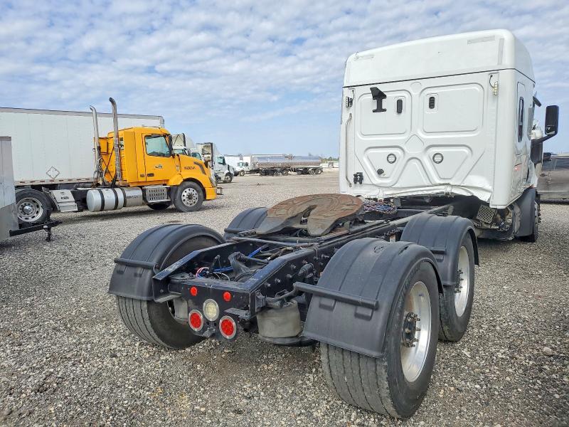 2024 Freightliner Cascadia 116 Semi Truck