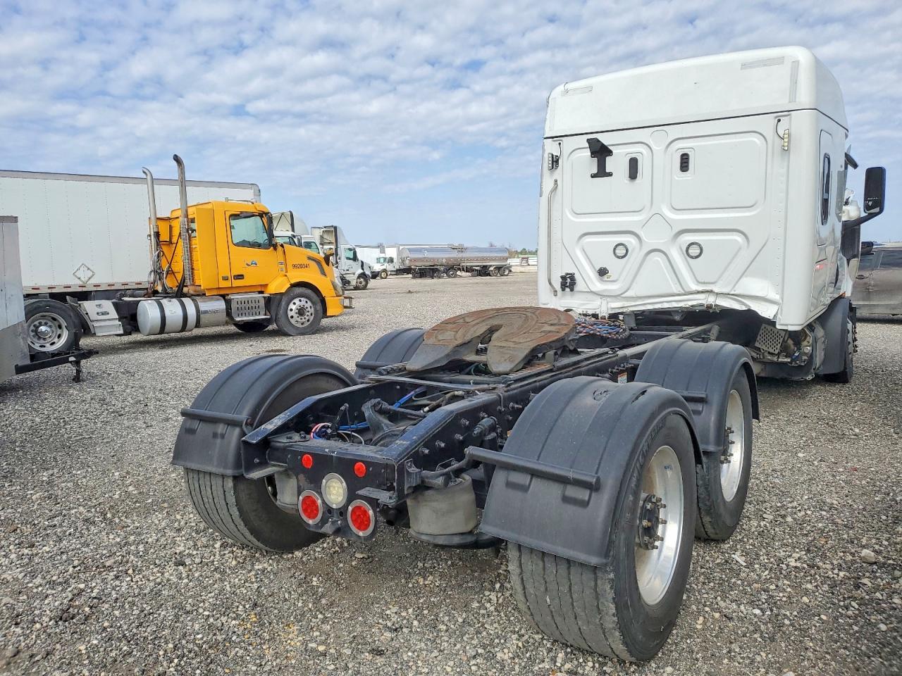 2024 Freightliner Cascadia 116 Semi Truck