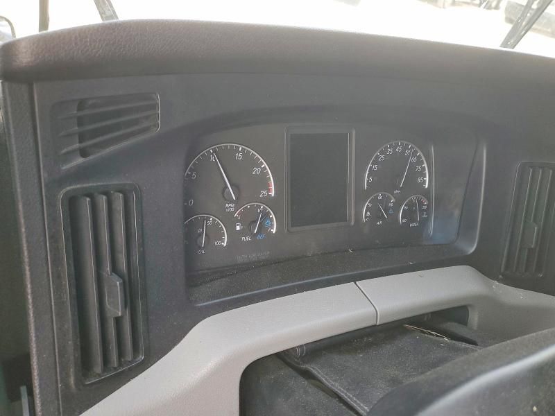 2020 Freigliner 2020 Freightliner Cascadia 126 Semi Truck