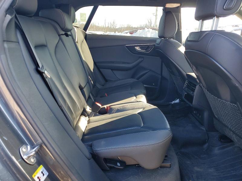 2019 Audi Q8 Premium Plus
