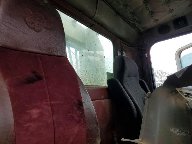 2000 International 9900i Truck cab and Chassis