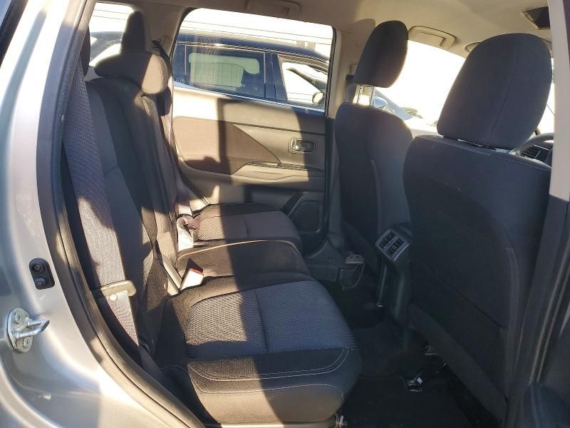 2019 Mitsubishi Outlander se