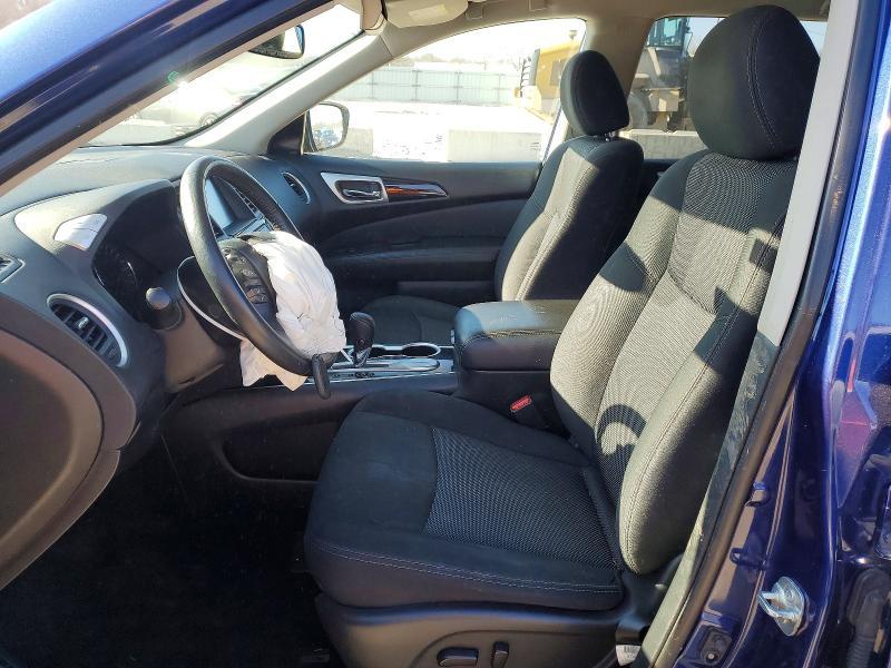 2020 Nissan Pathfinder sv