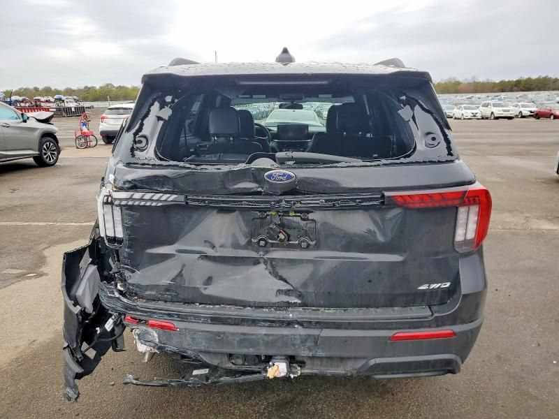 2025 Ford Explorer St-line