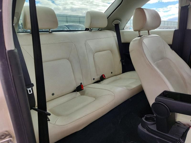 2008 Volkswagen New Beetle Triple White