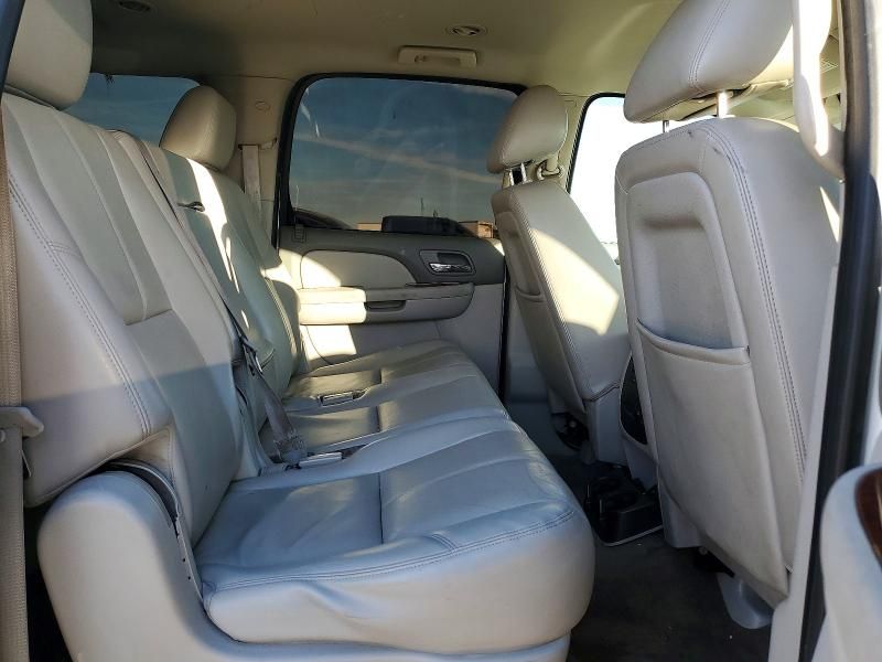 2014 Chevrolet Suburban C1500 lt
