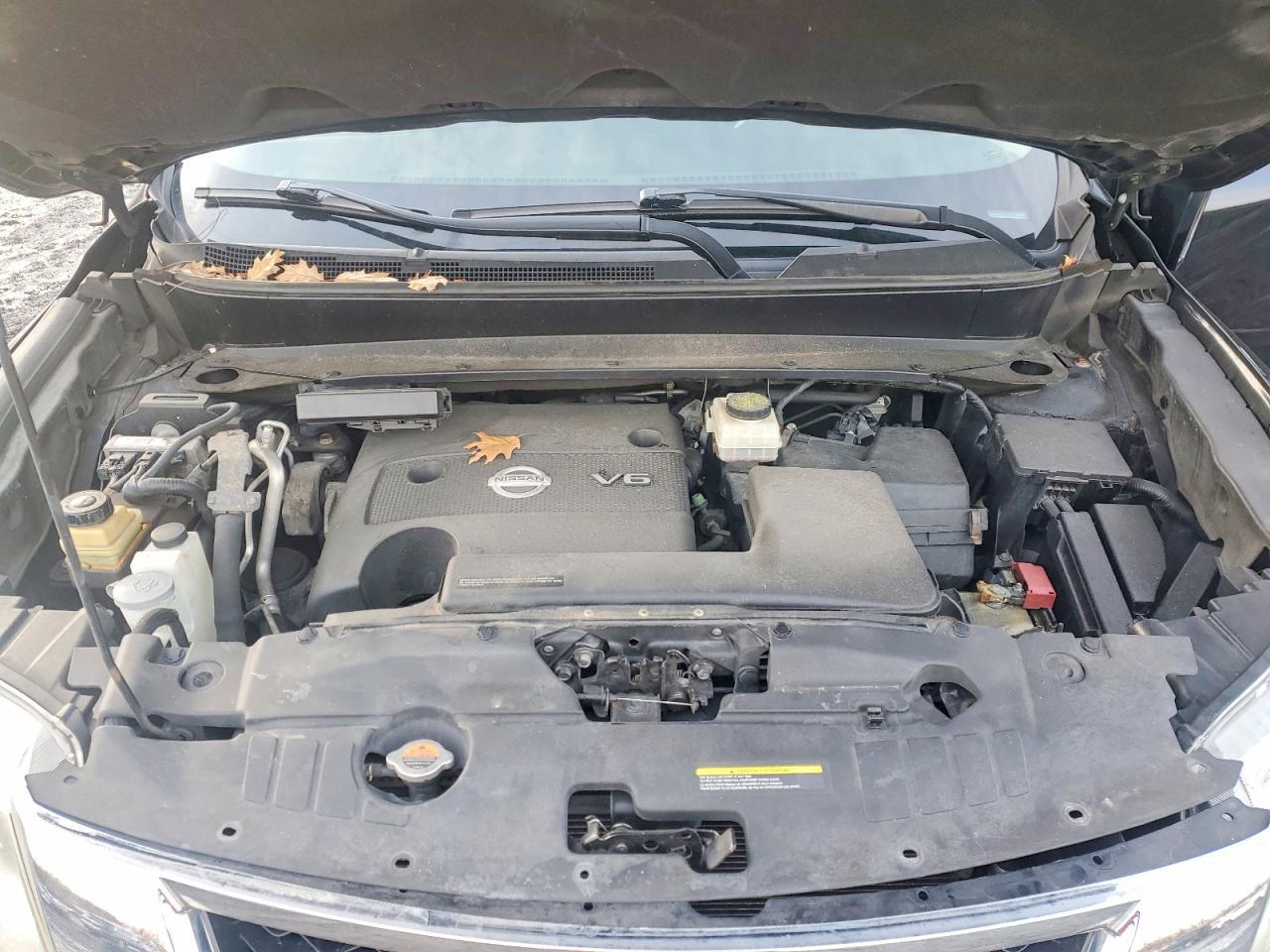 2014 Nissan Pathfinder s