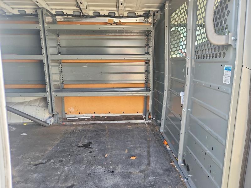 2017 Nissan NV 3500 HD SL