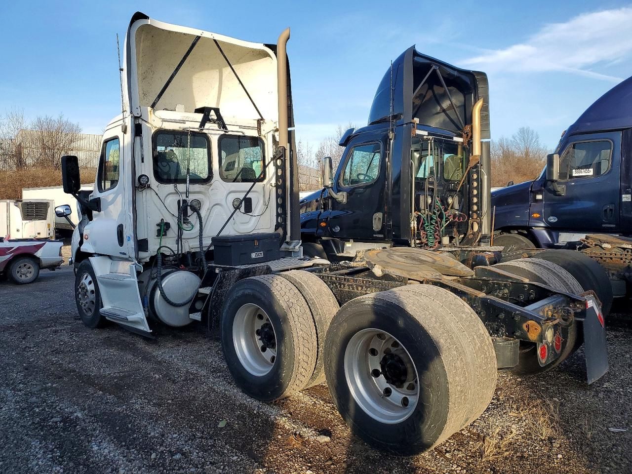 2015 Freightliner Cascadia Semi Truck