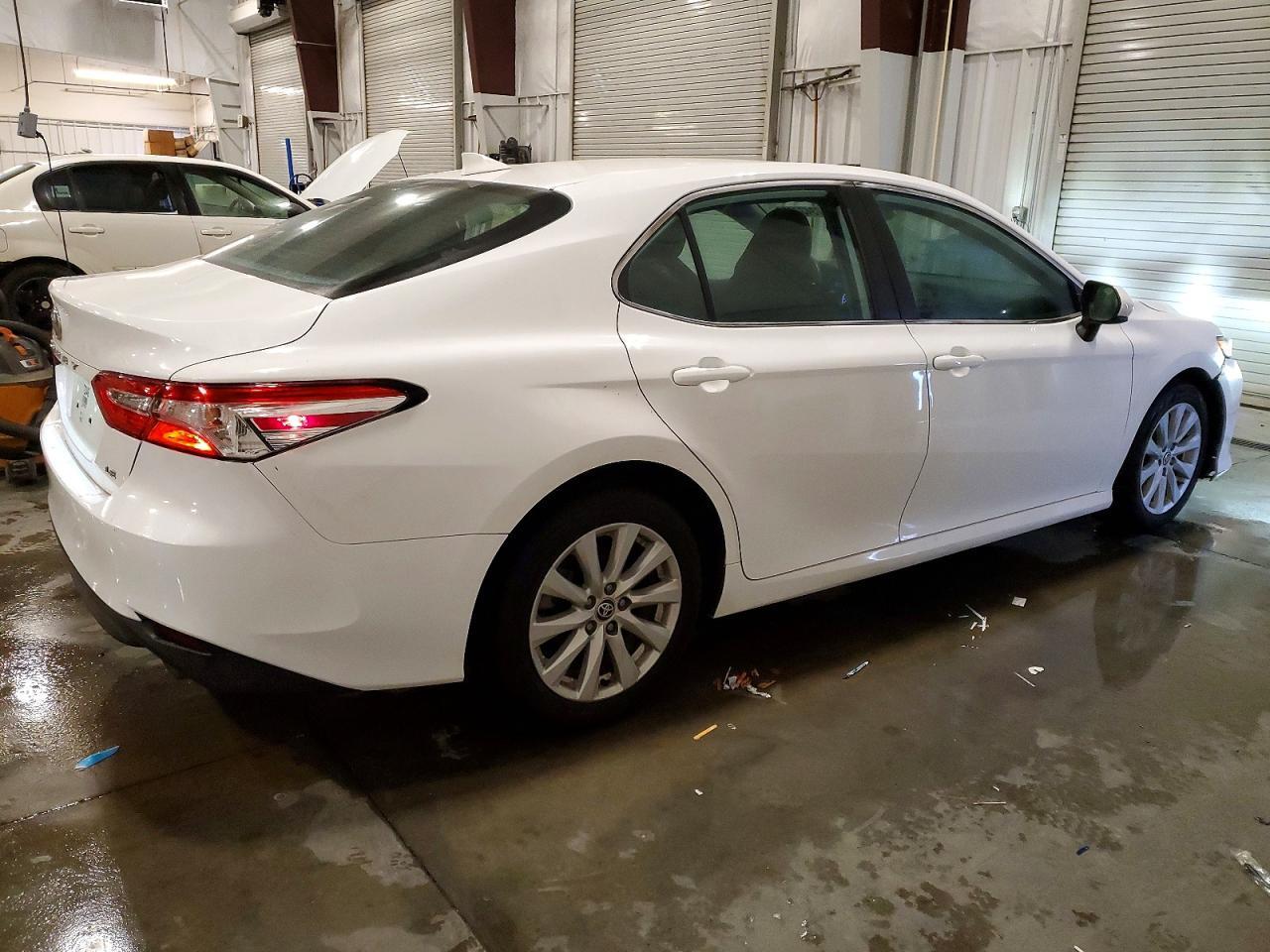 2020 Toyota Camry le