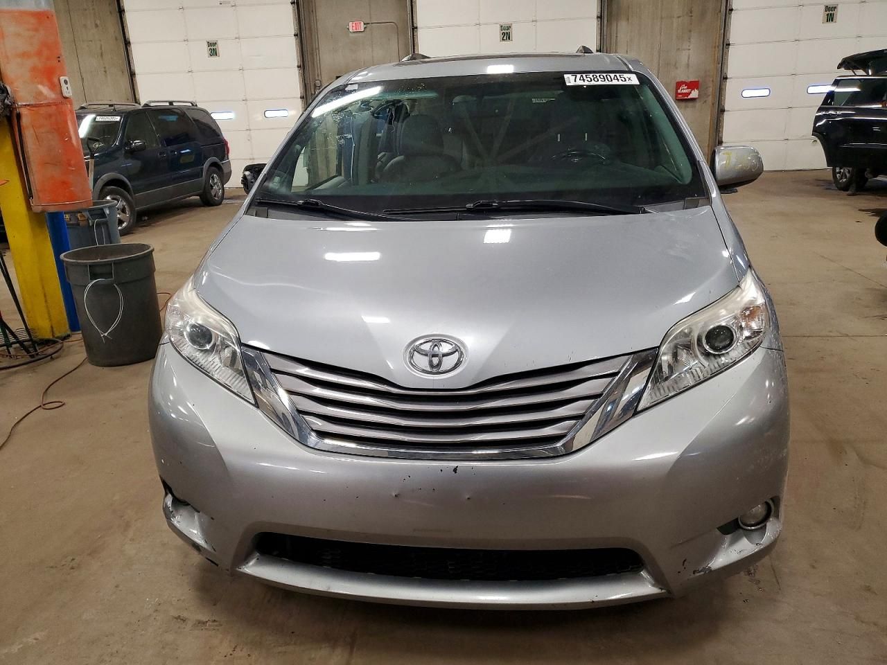 2016 Toyota Sienna xle