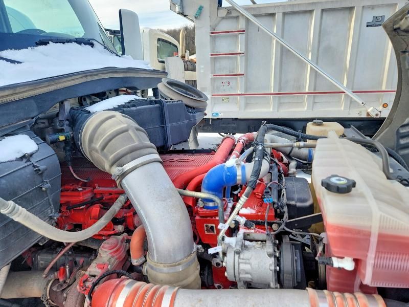 2017 Peterbilt 579 Semi Truck