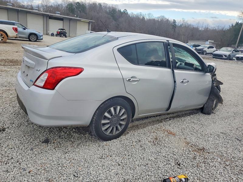 2016 Nissan Versa
