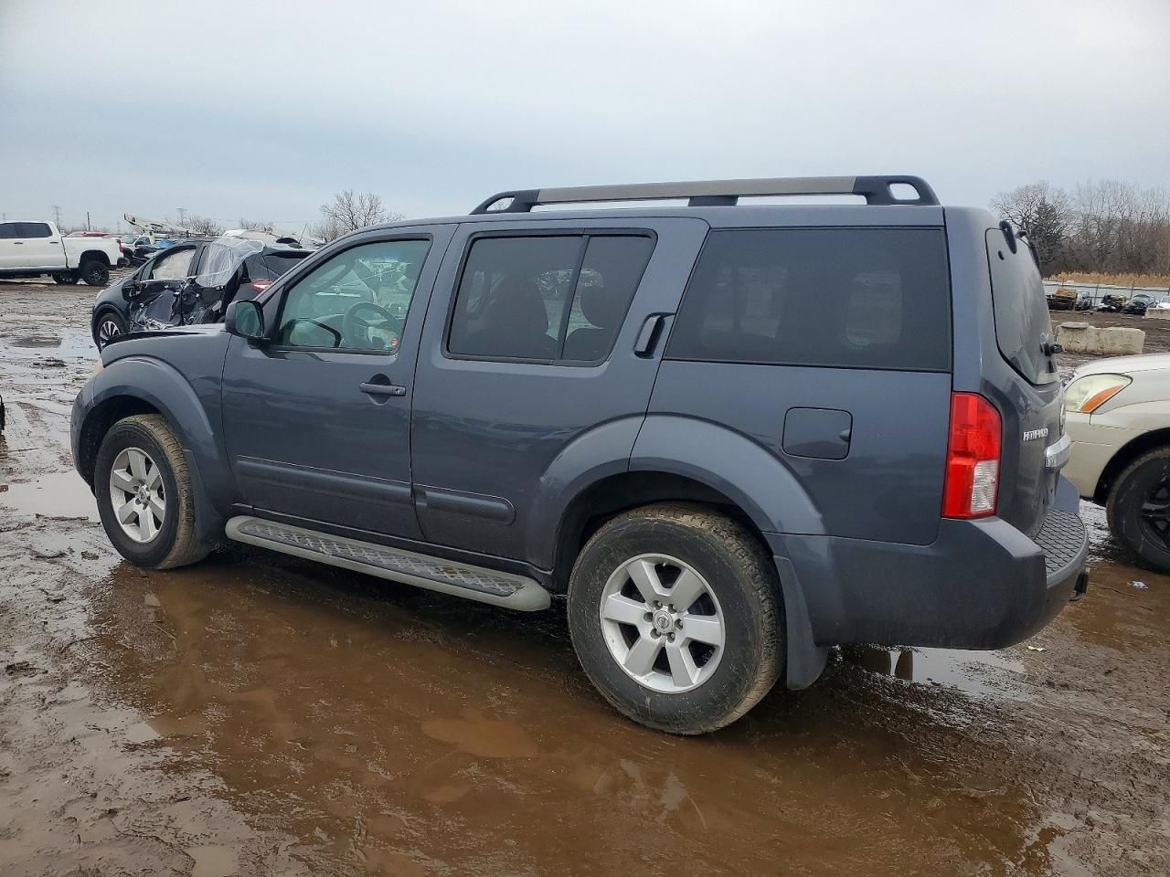 2011 Nissan Pathfinder s