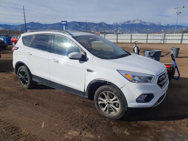 2018 Ford Escape se