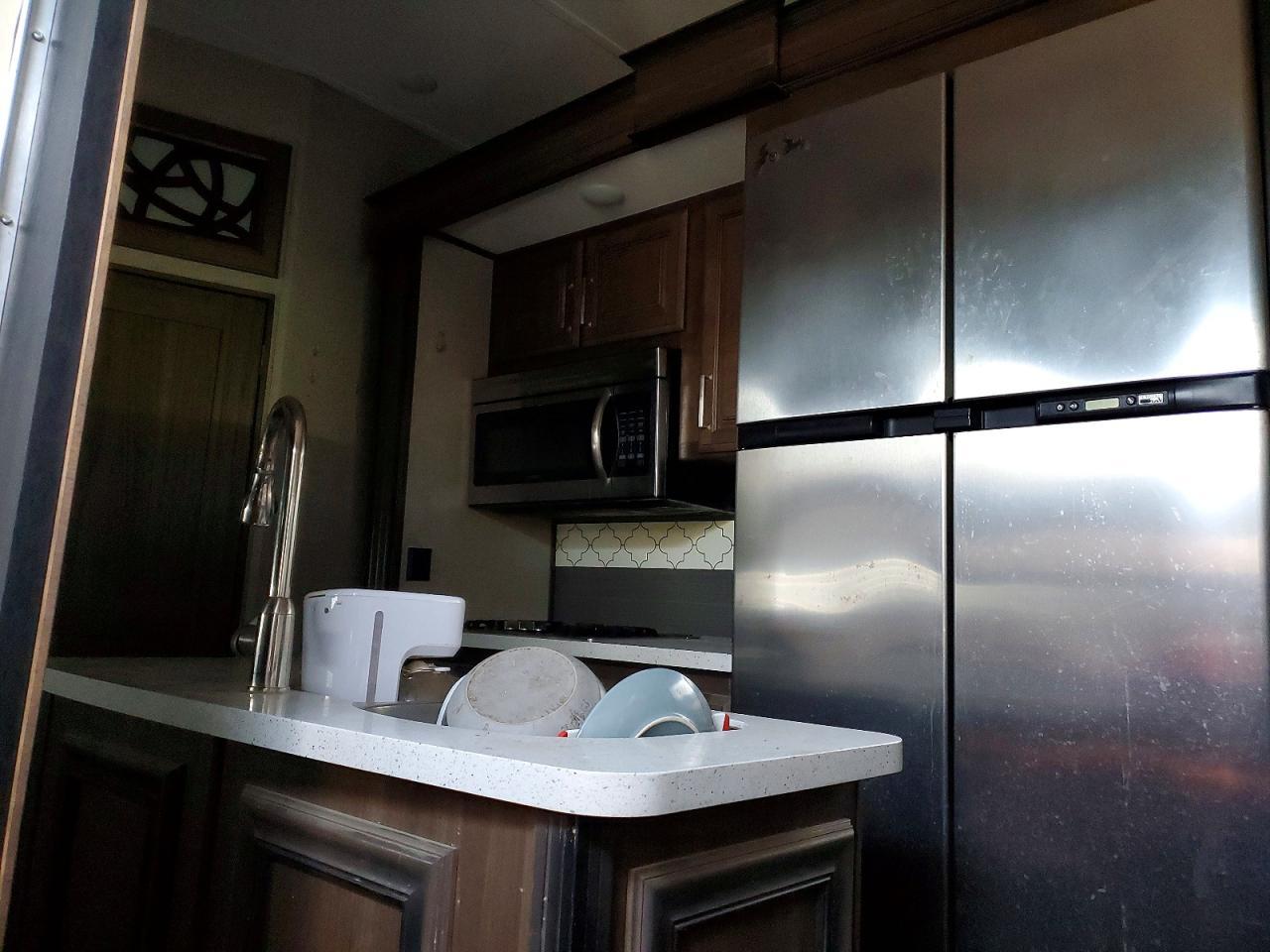 2019 Trailers Alpine FIF 3700