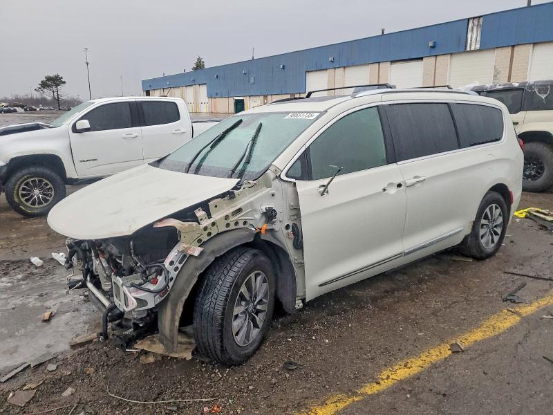 2020 Chrysler Pacifica Hybrid Limited