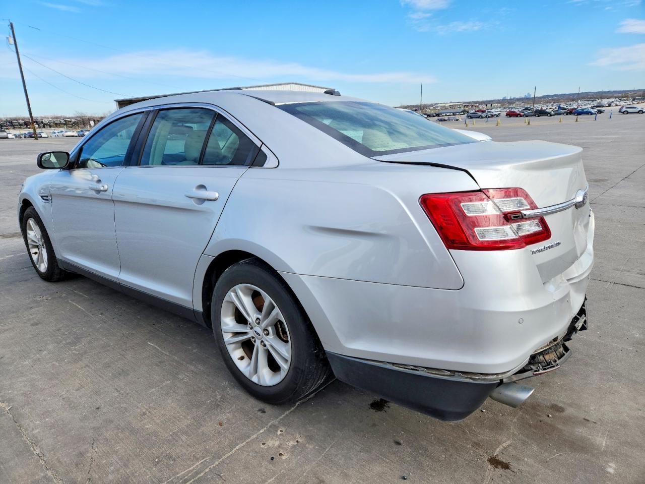 2018 Ford Taurus sel