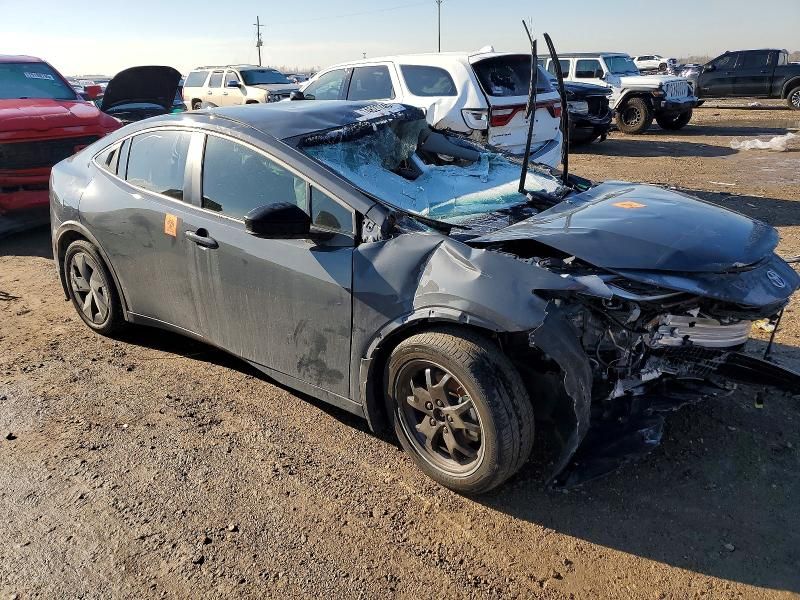 2025 Toyota Prius le