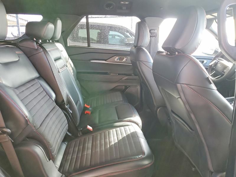 2025 Ford Explorer St-line