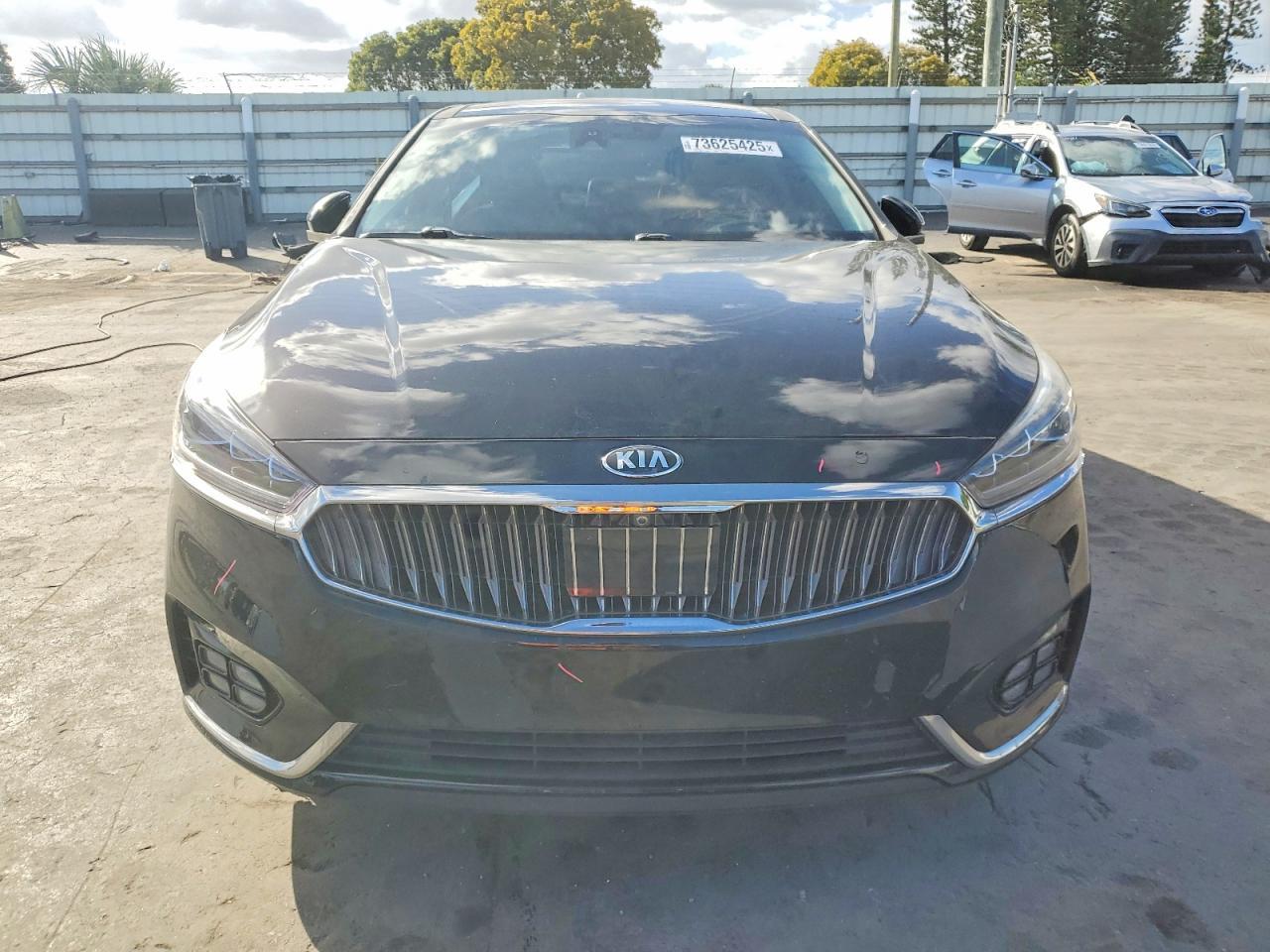 2017 KIA Cadenza Premium