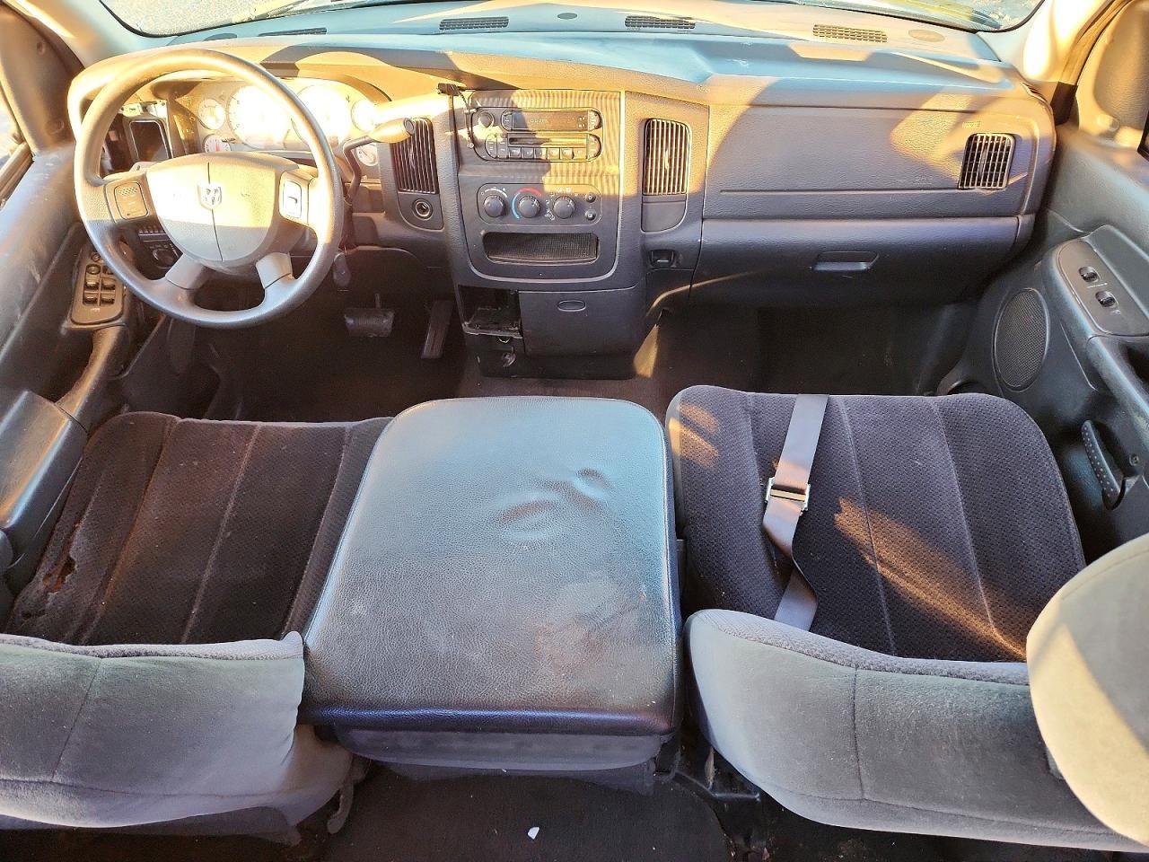 2005 Dodge Ram 1500 st