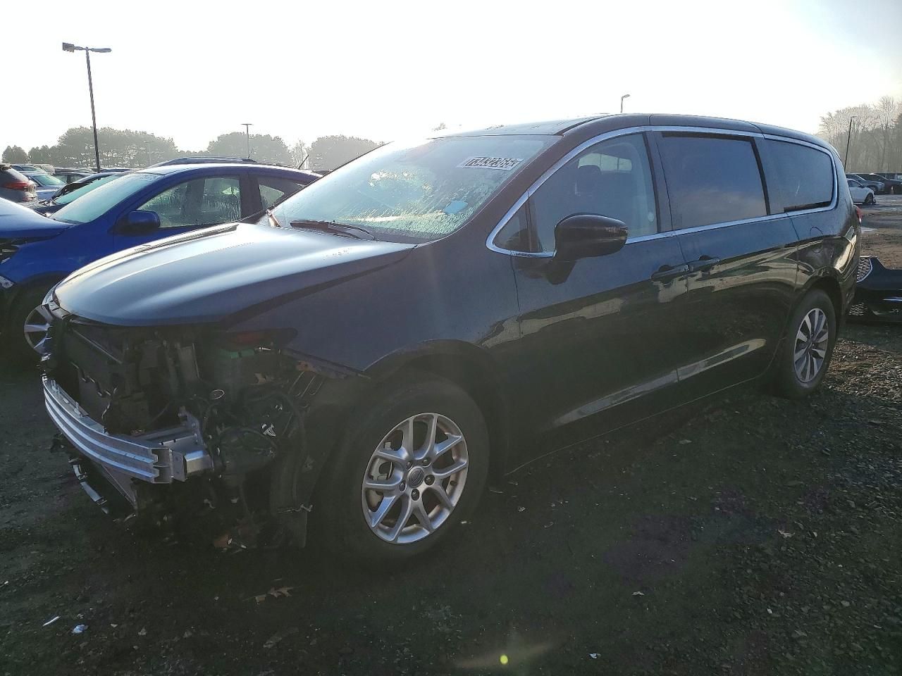 2023 Chrysler Pacifica Touring l