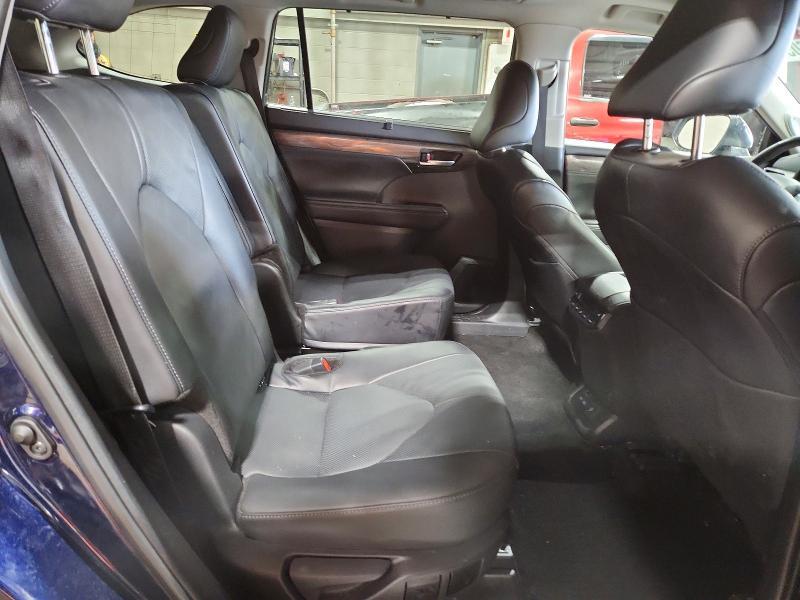2025 Toyota Highlander Platinum