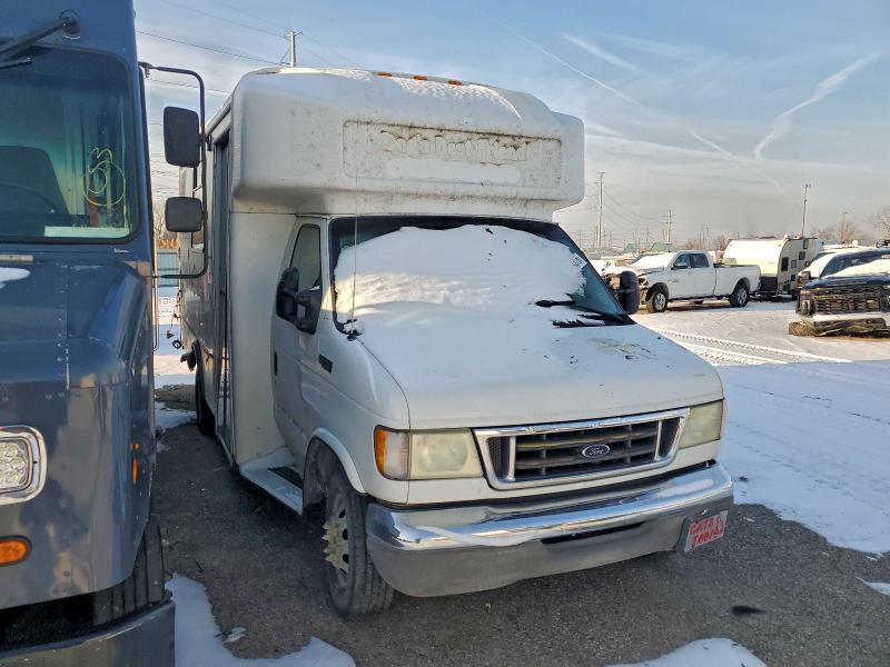 2003 Ford Econoline E450 Super Duty Cutaway van