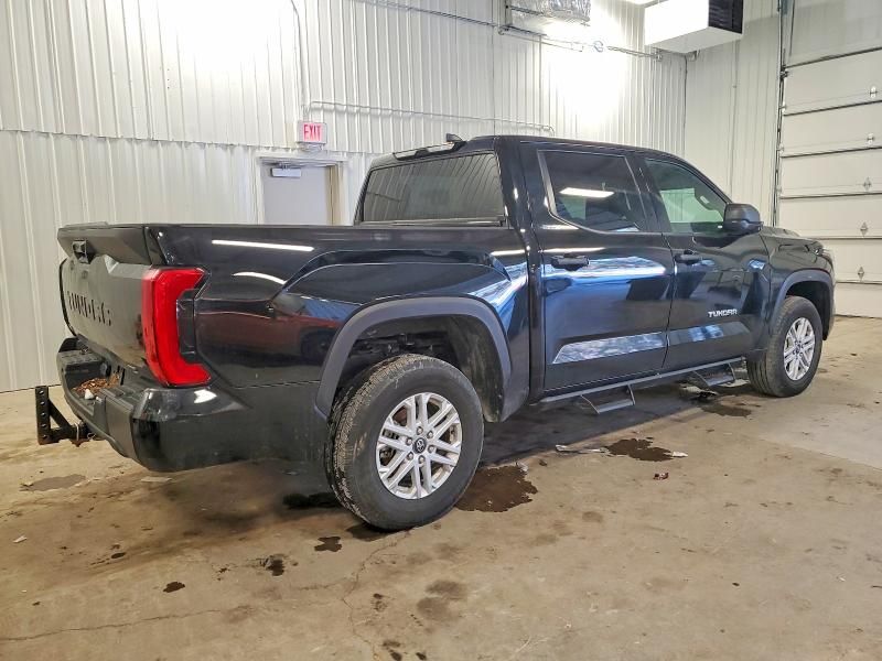 2025 Toyota Tundra Crewmax sr