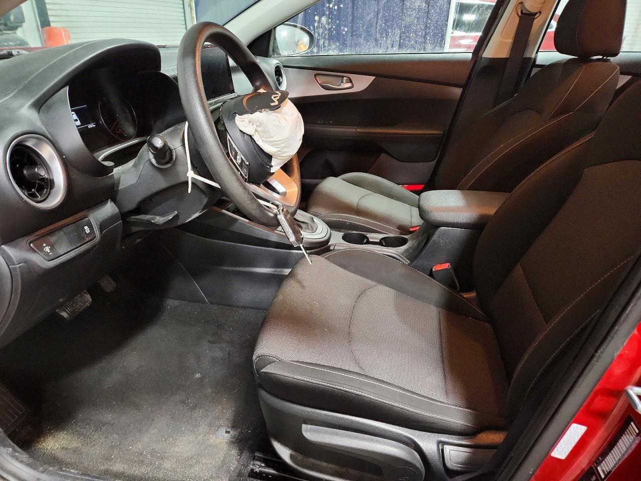 2024 KIA Forte lx
