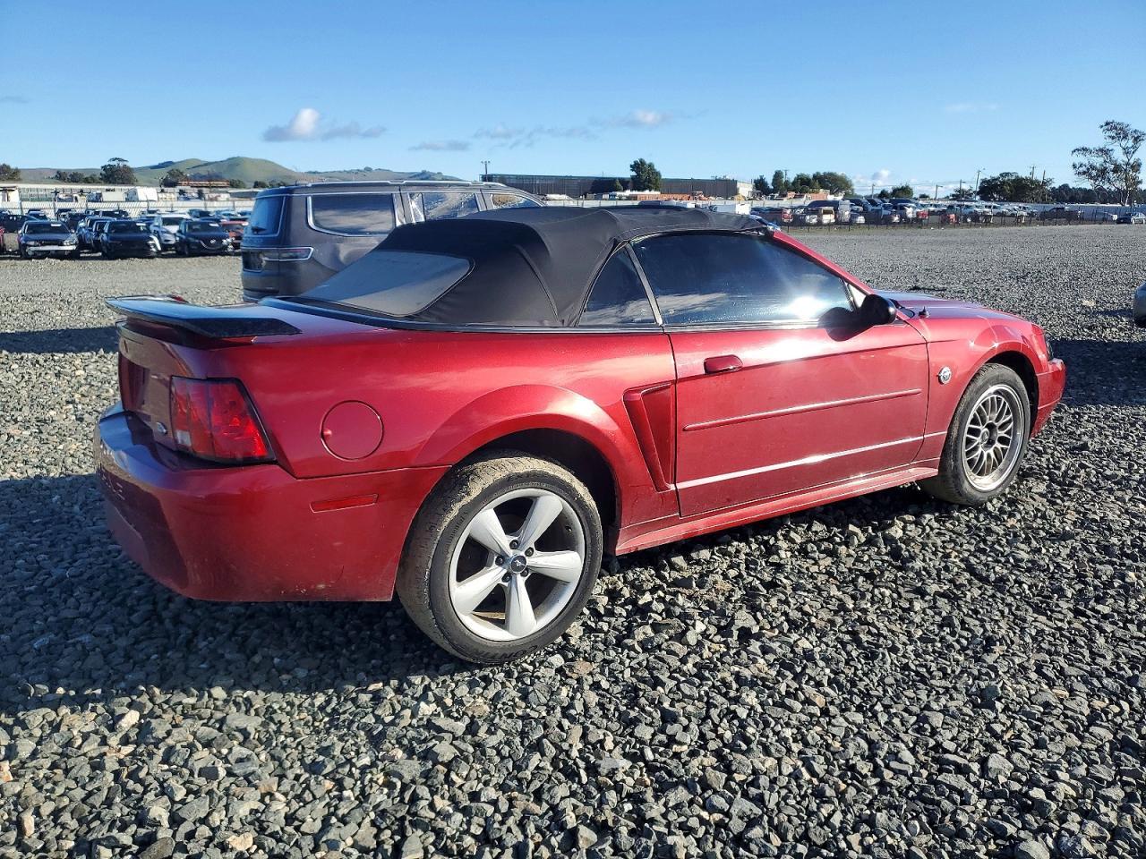 2004 Ford Mustang
