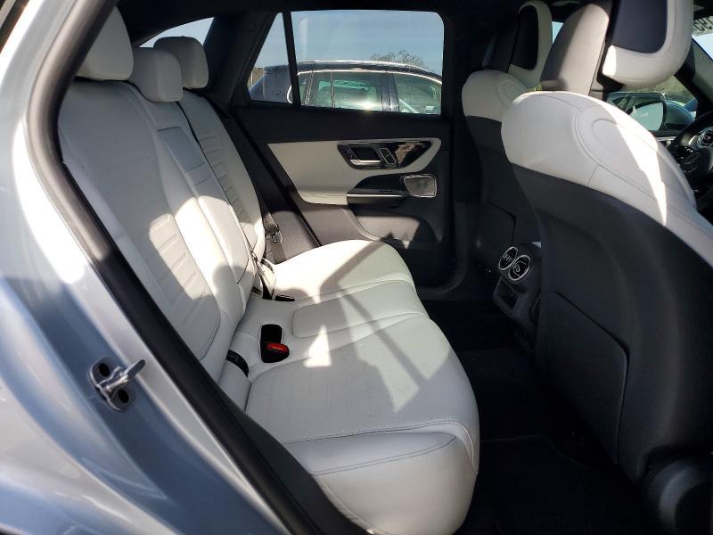 2025 Mercedes-Benz Glc 300