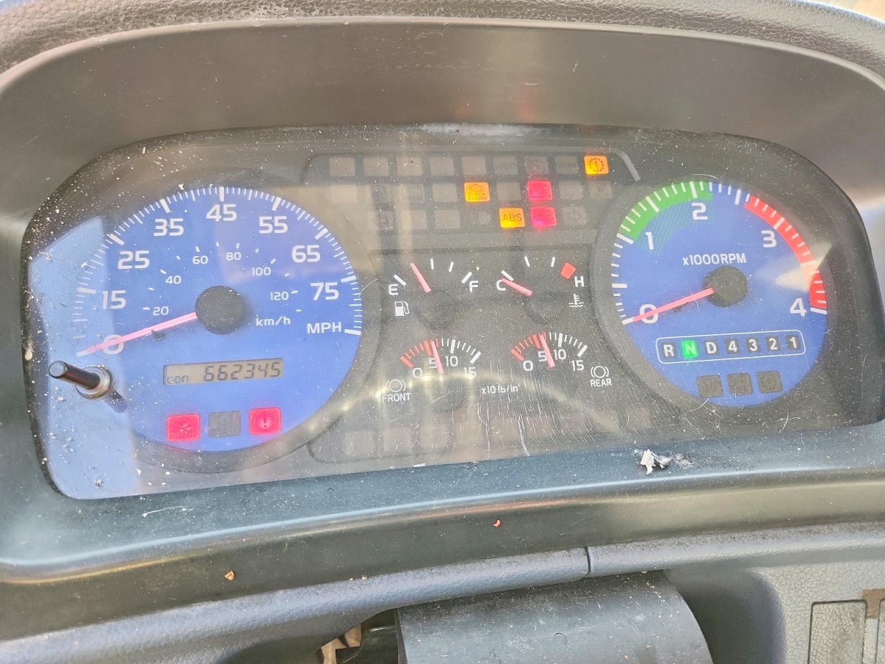 2005 Hino 338 box Truck