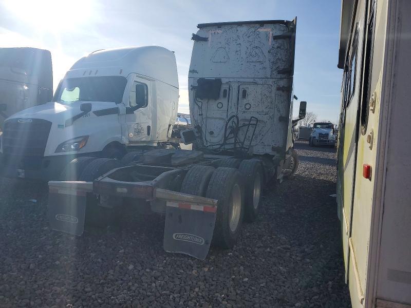 2022 Freigliner 2022 Freightliner Cascadia 126 Semi Truck