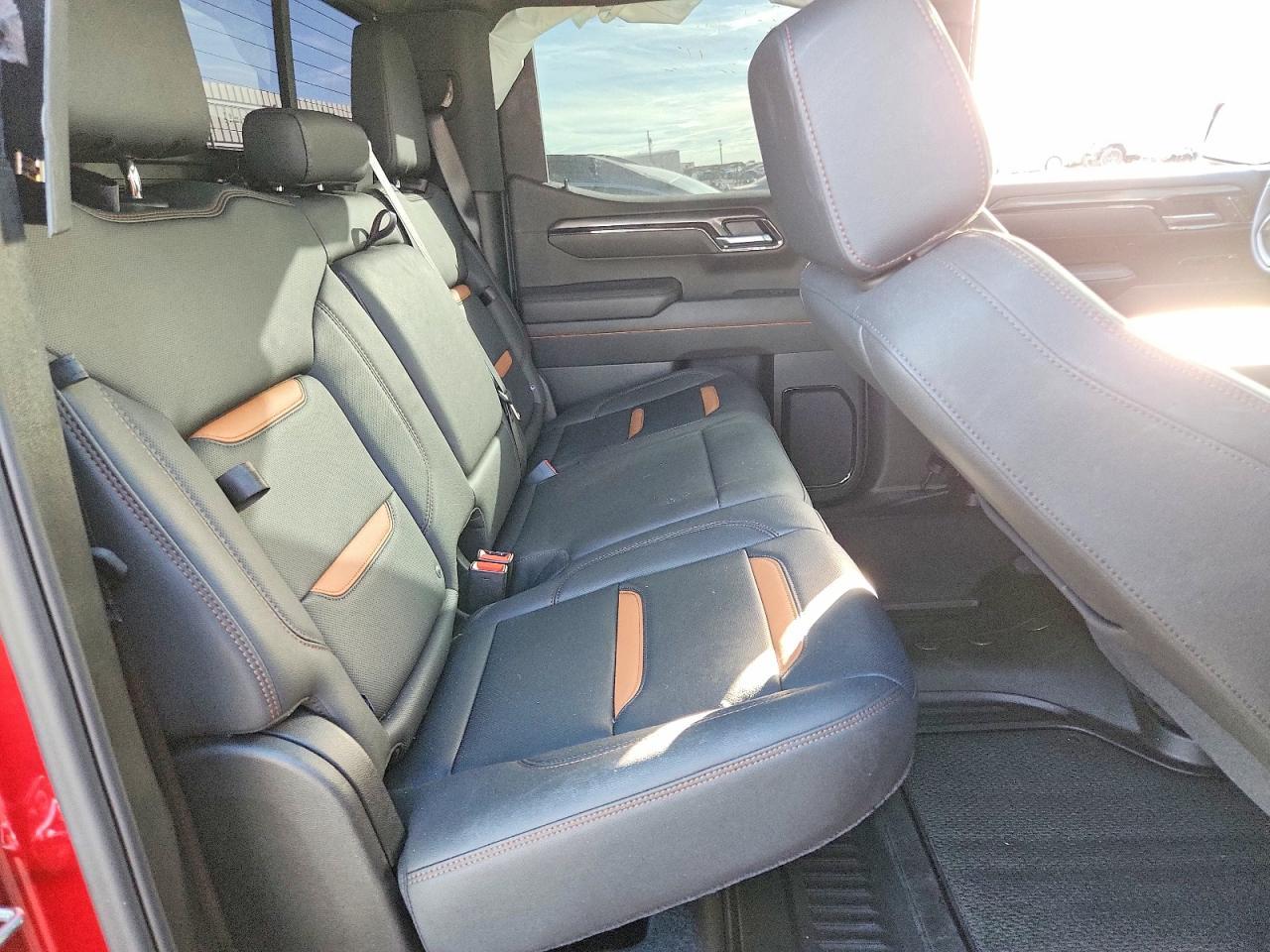 2025 GMC Sierra K1500 AT4