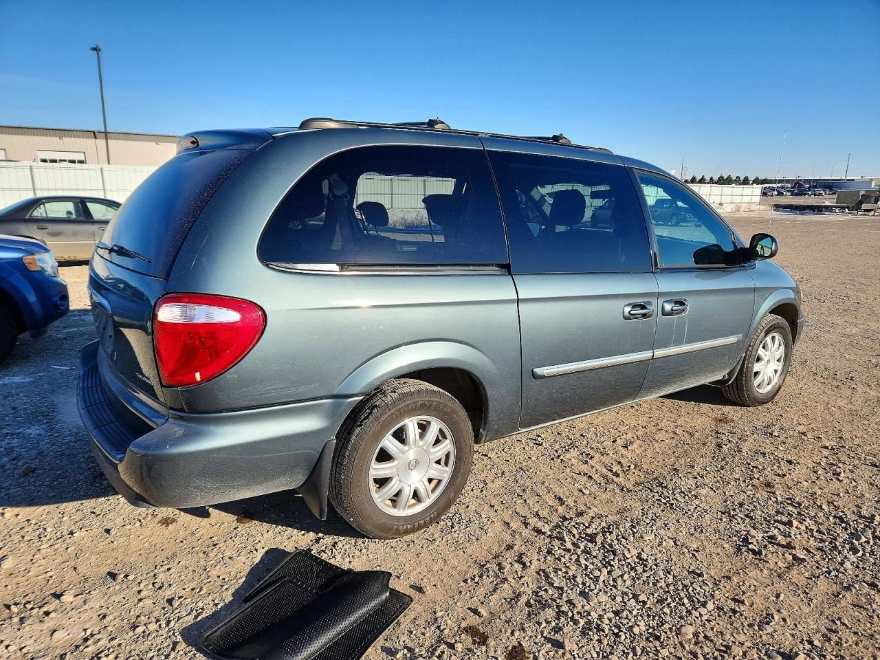 2005 Chrysler Town & Country Touring