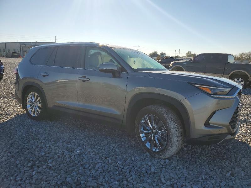 2025 Toyota Grand Highlander Platinum