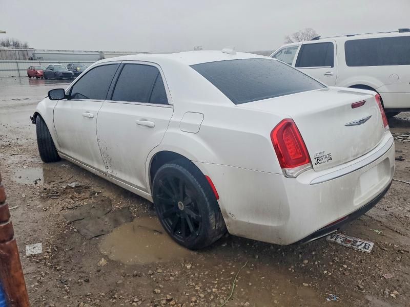 2016 Chrysler 300 Limited