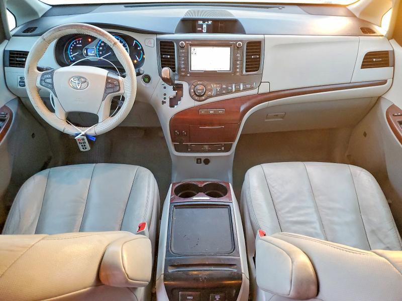 2012 Toyota Sienna xle