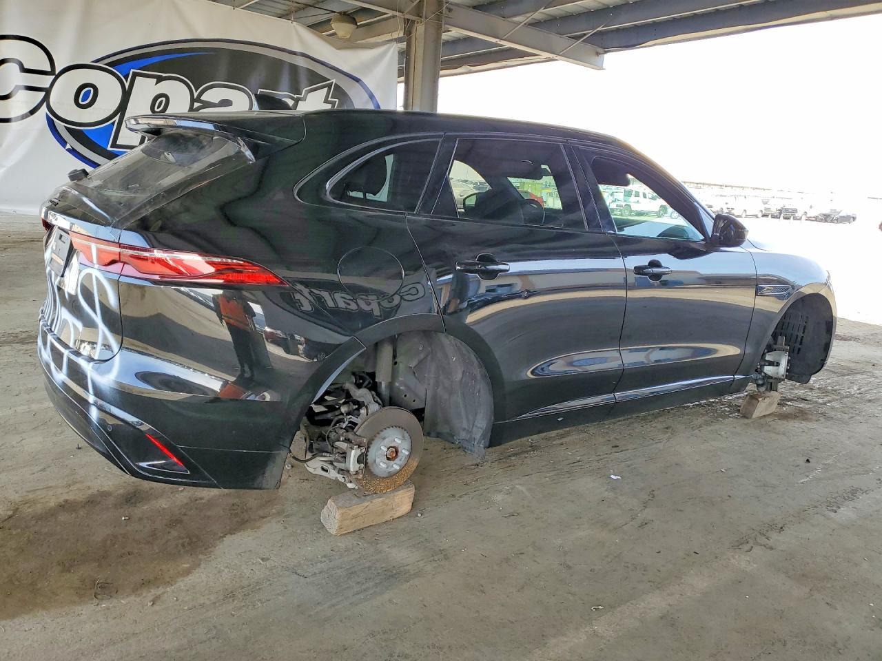 2024 Jaguar F-pace R-dynamic s