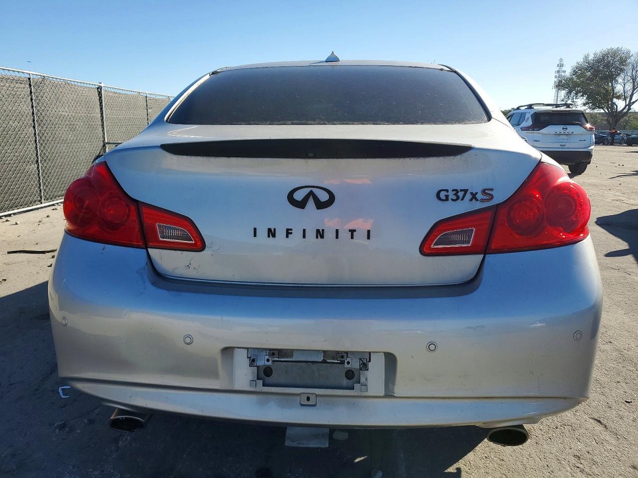 2013 Infiniti G37