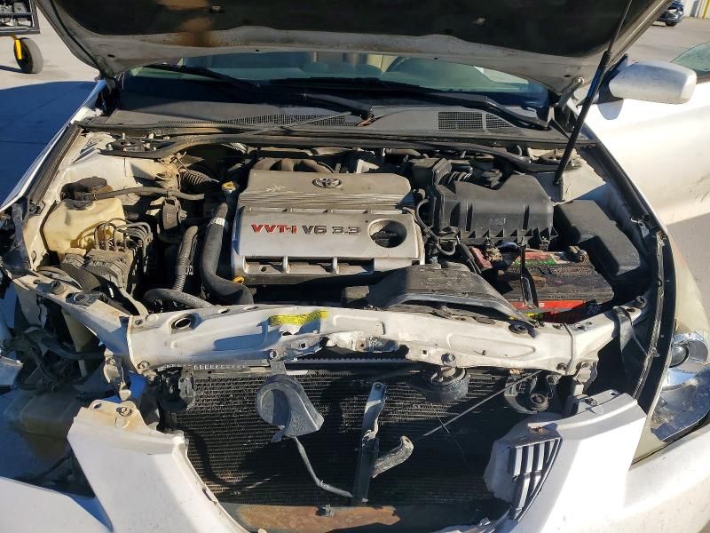 2004 Toyota Camry Solara se