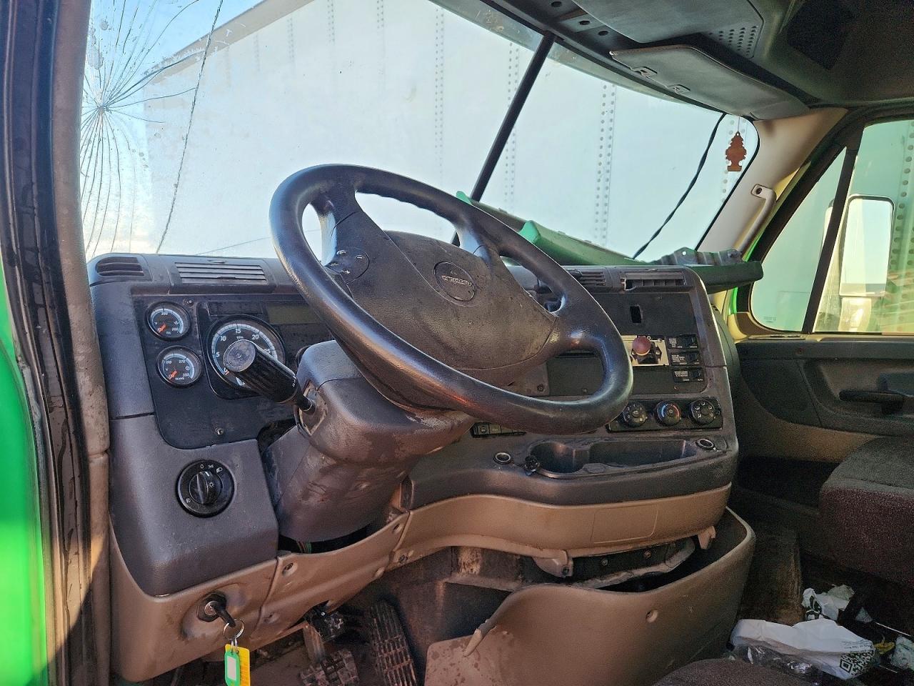 2016 Freightliner Cascadia 125 Semi Truck